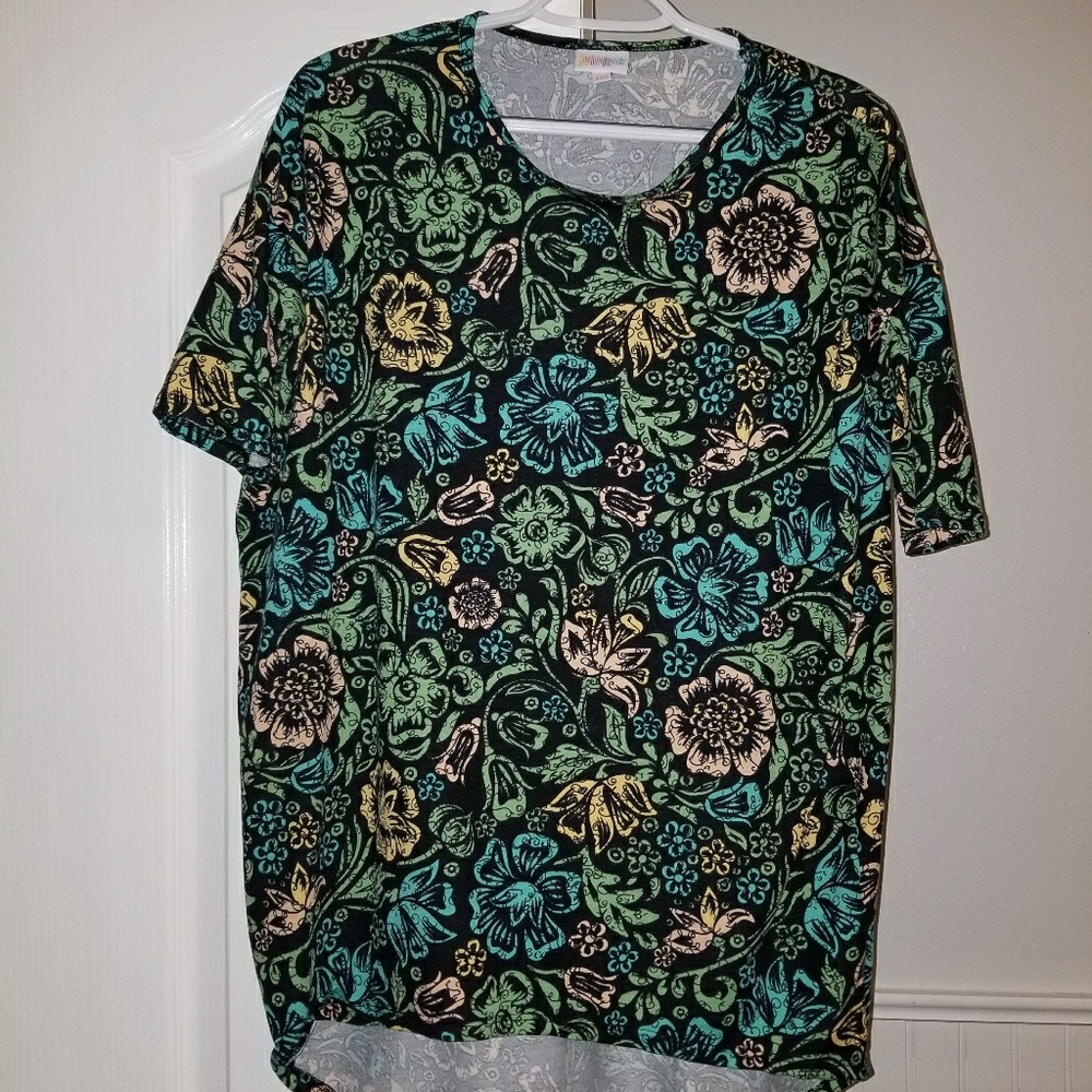 LuLaRoe XXS Irma shirt